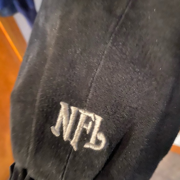 NFL Patriots Black Jacket - Picture 6 of 6